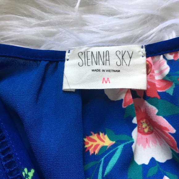 Top - Picture 2 of 2